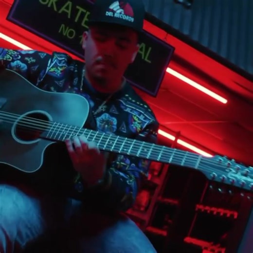 520K views · 48K reactions | Con tus besos me haces sentir bien | Corridos Mp | Facebook