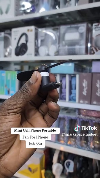 SparkSpace Gadgets (@sparkspace.gadget)’s videos with Frr Mbanya by Salaton - Salaton🫧