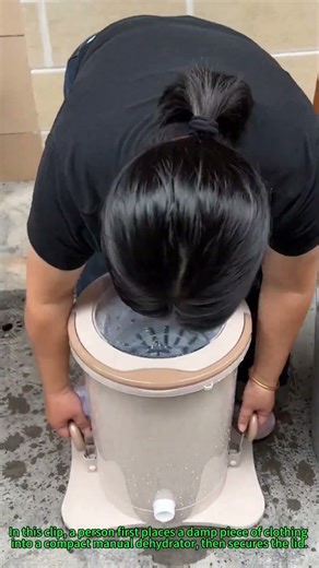 Manual Clothes Dehydrator: Dehydrate Wet Laundry Without Electricity