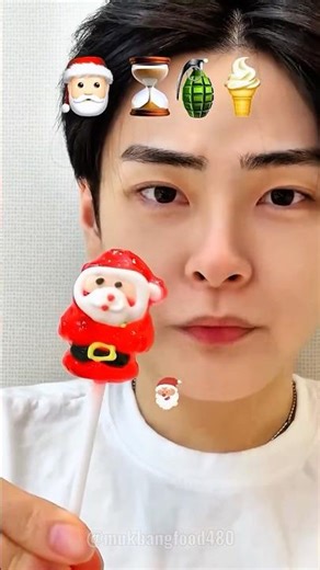 Eating Emoticons In Order😵🎅⌛️ #shorts #seungbini