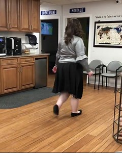 Another happy patient! 🥰 Siona loves the shape and natural color of her SkinTones Systems ProSystem skin prosthesis. “I can’t wait to show my friends, they won’t be able to tell the difference!” ⁣🦵🏼✨ ⁣⁣⁣⁣ | A Step Ahead Prosthetics