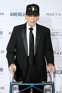 Army Col. Edward Shames, the last remaining officer of World War II's 'Band of Brothers,' dies at 99