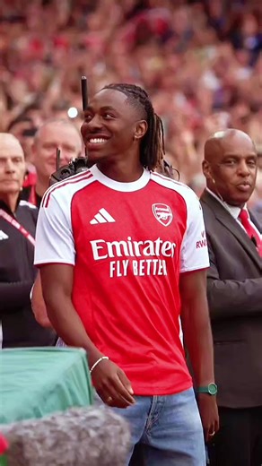 eberech eze in arsenal #eberchieze #arsenal #saka #football #ethiopian_tik_tok