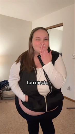 How I looked BEFORE becoming Overweight.. 🤯🙊 #weightgain #ssbbw #plussize #belly