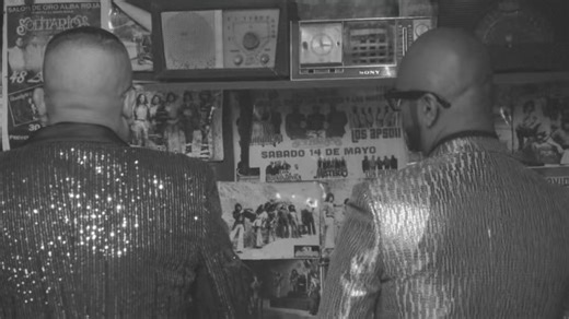 Video Musical del gran éxito e himno de Los Solitarios, SUFRIR, composición de Agustin Villegas Gomez “El Tocos” | Los Solitarios Oficial