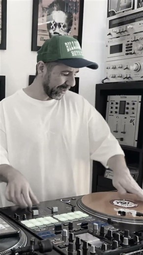 SCRATCH 🚀🚀🚀 #scratch #scratching #scratchdj #dj #turntable #vinyl #djshock