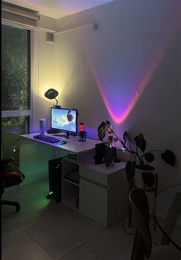 Fashion Trends: Mallas Negras y Estilo en Bikini