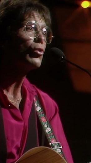 'Heartbreak Hotel' LIVE @Parkinson #cliffrichard #bbc #heartbreakhotel 🎸