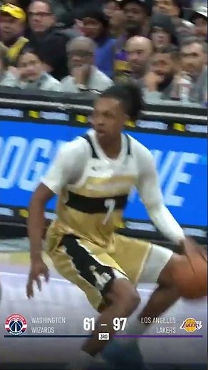 What a dunk by Justin Champagnie!