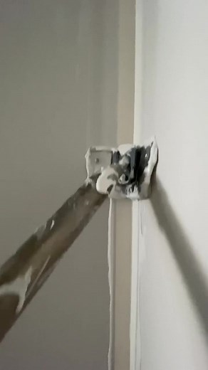 Flushing Angles with 3.5” Flusher: A Satisfying Drywall Technique