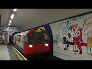 London Underground 1973 Stock - Arriving Leicester Square Station (Piccadilly Line)