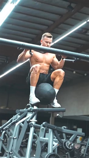 1.2K views | Here are some med ball exercises to try for your next core workout.Gym @globalfitnessstudio  @richfit_media#277 | Blake Dawson | Facebook