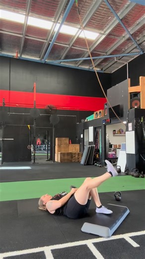 💥 Why Unilateral Training Deserves a Spot in Your Workout! Ever done single-leg or single-arm work and felt wobbly? That’s your stability muscles waking up! 😏 Unilateral exercises build balance, coordination, and core control — fixing those sneaky strength imbalances that hold you back. They make you stronger, more stable, and more functional — for lifting, running, or just moving better in life. So next time you train, go one side at a time — because strong alone = even stronger together. 💪