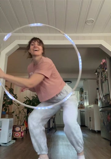 pump it 😌💥 #hulahoop #ledlight | hula hoop