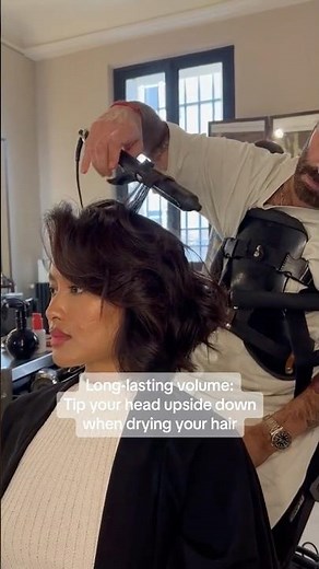 The perfect curling technique for a bouncy result ✨ #hair #haircare #curly #curls