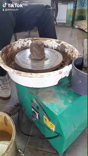 #CeramicArt #ArtTeaching #StudioPractice #PotteryProcess #creativelearning