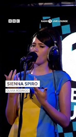 Sienna Spiro covers 'Less' by Olivia Rodrigo #livelounge #cover #oliviarodrigo
