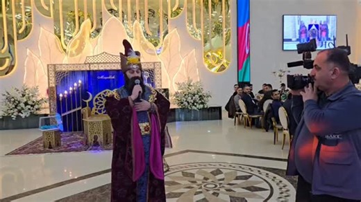 SUNNET, KICIK TOY, AD GUNU on Instagram: "Yalnız bizdə 👑"Tac dizayn qrup"👑 da. 🎥 "Antik Foto Studio". ✨ Kəçavədə cəngavərlərlə saraya sultanlar kimi daxil olmagiriş ✨Möhtəşəm sünnət dekorları. ✨️Möhtəşəm açılış və giriş. 🤴Sünnət geyimlərinin kirayəsi 📸Sünnət fotosessiyası. 📸Retro📽çəkilişlər. 📞 Əlaqə və rezerv: 0503119313 @kicik_toy @sunnet.toylari @antik.foto.studio @millidekorlar @novruz.dekorlari • #sunnettoyu • #sunnetdekoru • #sunnet • #sunnetfotostudiyasi • #kiciktoy"