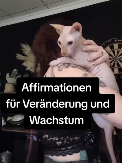 Wie du Affirmationen nutzen kannst 1. Täglich wiederholen: Sage sie morgens oder vor dem Schlafen laut oder still für dich. 2. Aufschreiben: Schreibe deine Lieblingsaffirmationen in ein Tagebuch oder auf Zettel, die du sichtbar platzierst. 3. Visualisieren: Stelle dir vor, wie die Worte Realität werden. Spüre, wie sie dich stärken. 4. Vertrauen haben: Glaube an die Kraft deiner Worte Affirmationen wirken am besten mit Überzeugung. #Affirmationen #Veränderung #mindset #fülle #postivevibes