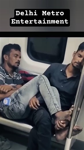 Delhi metro entertainment |Civic Sense Missing #viral #viralreels #trending #viralvideo #viralshorts