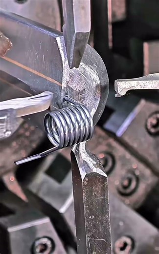 How to make springs 13- the simplest torsion spring #springs #springmachine #cncmachine #wirebending