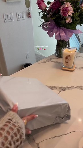 1.9K views · 52 reactions | bath rug lïnked on my amzn störefrnt懶 #unboxing #amazon #beauty #Home #apartment #haul #girly #aesthetic #skincare #shopping #asmr #asmrsounds #satisfying #unboxingasmr #viral #foryoupage #fyp #homedecor #Love #reelsfb #reelsvideos #reels #amazing #funny | HelloZone | Facebook