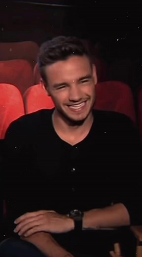 Aven's POV on Harry Styles Flirting - Duplicity