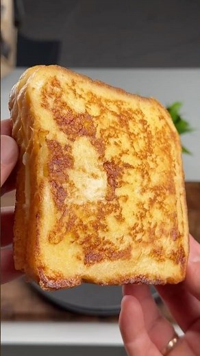 HOW TO MAKE A DELICIOUS CHEESY EGG-DIPPED TOAST!