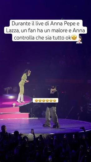 Durante il live di Anna Pepe e Lazza, un fan ha un malore e Anna controlla che sia tutto ok🤩