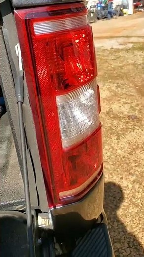 Ford F-150 Taillight replacement!