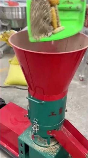 High Speed Corn Pellet Machine #FarmTechnology #ProcessingMachine #PelletMaking