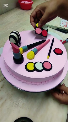 Makeup Theme Cake Design #cake #vanilacakedecoration #cakedecoration #cakedesign 🎂🎂🍰🍰