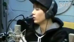 8K views · 1.2K reactions | suga在韓國說唱速度最快的饒舌歌手中排名第11位。 比如在cypher中，他能用非常快的速度進行說唱——14.03s 117個音節 in one breath. 飛往香港的班機即將起飛 請各位繫好您的安全帶藍 Cr.睡猫专家 | BTS::Taiwan::Style | Facebook