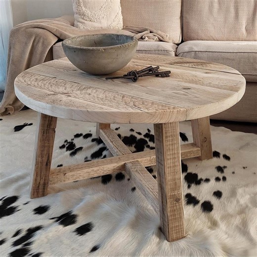 Rustic Reclaimed Wood Coffee Table: Handmade Farmhouse Decor - Etsy UK