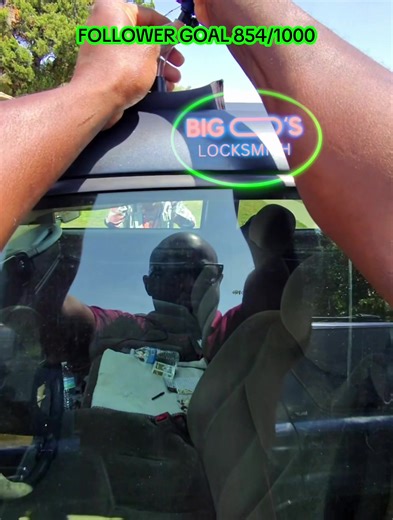 Car Lock out! 951-214-0084 #inlandempireLocksmith #LocksmithNearme #KeyFob #Locksmith #Newcarkey