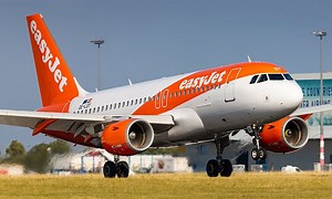 EasyJet now offering online refunds in U-turn after customer complaint