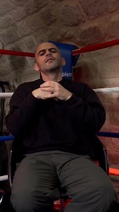 Astuce Santé : Voici comment la boxe construit un mental discipliné et structuré 🥊 La boxe, ce n’est pas seulement frapper. C’est apprendre la rigueur, la constance et la maîtrise de soi. Chaque entraînement renforce la discipline, la concentration et la confiance mentale. Avec la boxe, tu entraînes autant ton corps que ton esprit. 👉 Voir toute la vidéo sur YouTube. Cliquez ici : https://www.youtube.com/watch?v=dXKUBpSJJLM&t=188s #astucesanté #discipline #healthymindset #routinesportive #force