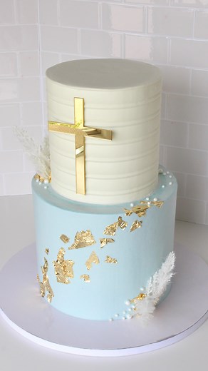 5.3K views · 248 reactions | Baptism Cake️ #craftedcakes #craftedcakesbakery #cake #cakebaking #cupcakes #cupcakedecorating #craftedcupcakes #buttercream #swissmeringuebuttercream #fondant #baptism #baptismcake #gold #ediblegold | Crafted Cakes | Facebook