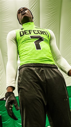 Ky Cumby on Instagram: "Juvens Lindor ( @its.ju1u ) is a 2027 that is flying under the radar ‼️… Playing ball @eagleacademybkfootball this past year he showed he’s at least a P5 WR 💯… 6’3 and a big body… Look for his recruitment to kick up as the 7v7 circuit begins. . . . 🎥 ( @subjectreport ) #newyork #newjersey #nyc #brooklyn #subjectreport #subjectmedias #subject #empower #youth #sports #now #instagram #explorepage✨"