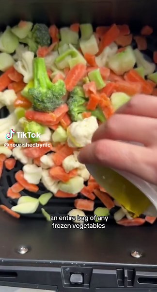 PERFECT FROZEN VEGETABLES …every time ⬇️✨ As a dietitian one of my goals is to help show you there are ways to save money AND eat healthier! Buying frozen vegetables is one of my favourite ways to create easy side dishes for half the price! & NO frozen vegetables don’t need to be bland or soggy… this is my perfect method or creating the best air fryer roasted frozen veggies!! ▢ 4 cups frozen vegetables (ie. mixed, broccoli, cauliflower, green beans etc. about 600g) ▢ 2 tablespoon olive oil ▢ ½ t