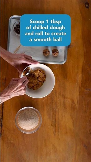 The perfect fall party snack does exist: no-bake, pumpkin-shaped pumpkin pie balls.