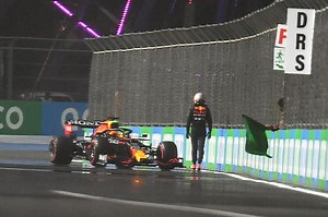 Verstappen : Comme le tour raté de 2021, mais en passant le dernier virage !