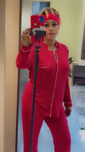 Shop lounge wears and nighties @♡︎✨💞 #fyp #peller #candydteddy #viralvideoofficial #cruiselifestyle