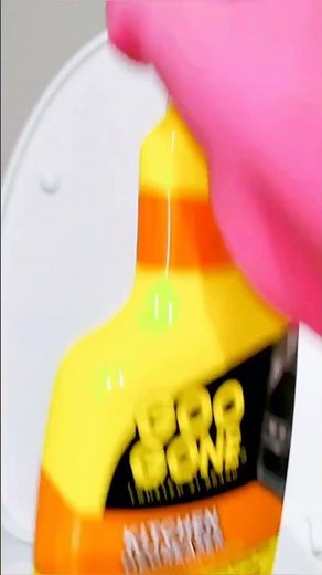 CLEANING HACKS - How To Clean Toilet Bowl Stains With 1 Hand (Super Easy & Fast)