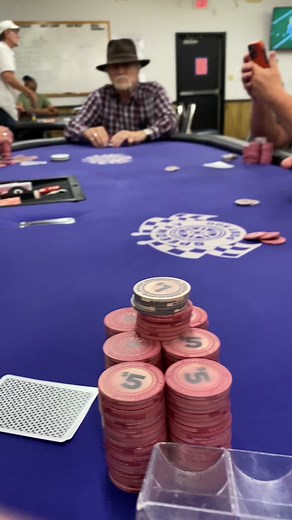 When you’re about to leave and the dealer deals you the ladies 👩🏻‍🤝‍👩🏼 #poker #texasholdempoker #pokerplayer #pokercashgame