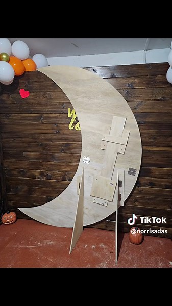 diy cresent moon backdrop #diycresentmoonbackdrop #diymoonbackdrop #Moonandcloudsbackdrop #SevenFeetMoonBackdrop #diycresentmoon