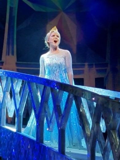Elsa's Let It Go Performance at Frozen Live
