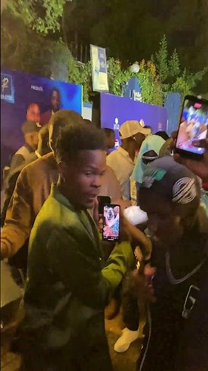 Alien skin Arriving at Comedy Store