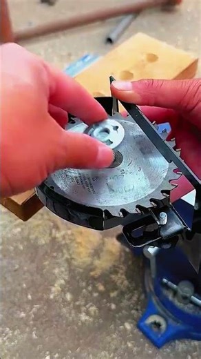 Innovative Smart Worker Technique for Installing Tool Frames with the Best Method #Shorts