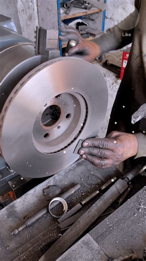 53K views · 293 reactions | how to brake discs rotor facing ------ #brakedisc #rotors #Toyota #mechanical #car #trucks #How #howto #car #auto #HINO #Toyota #trucks #trucking #MechanicShop #engineeringjobs #EngineeringExcellence #mechanicalengineering #usa #unitedstates #texas #florida #mechanic #mechanical #mechaniclife #mechanicproblems #engine #engineer #engineering #repair#trucking #auto #How #MechanicShop #fbreels #reelsfb | Vehicle's Restoration | Facebook